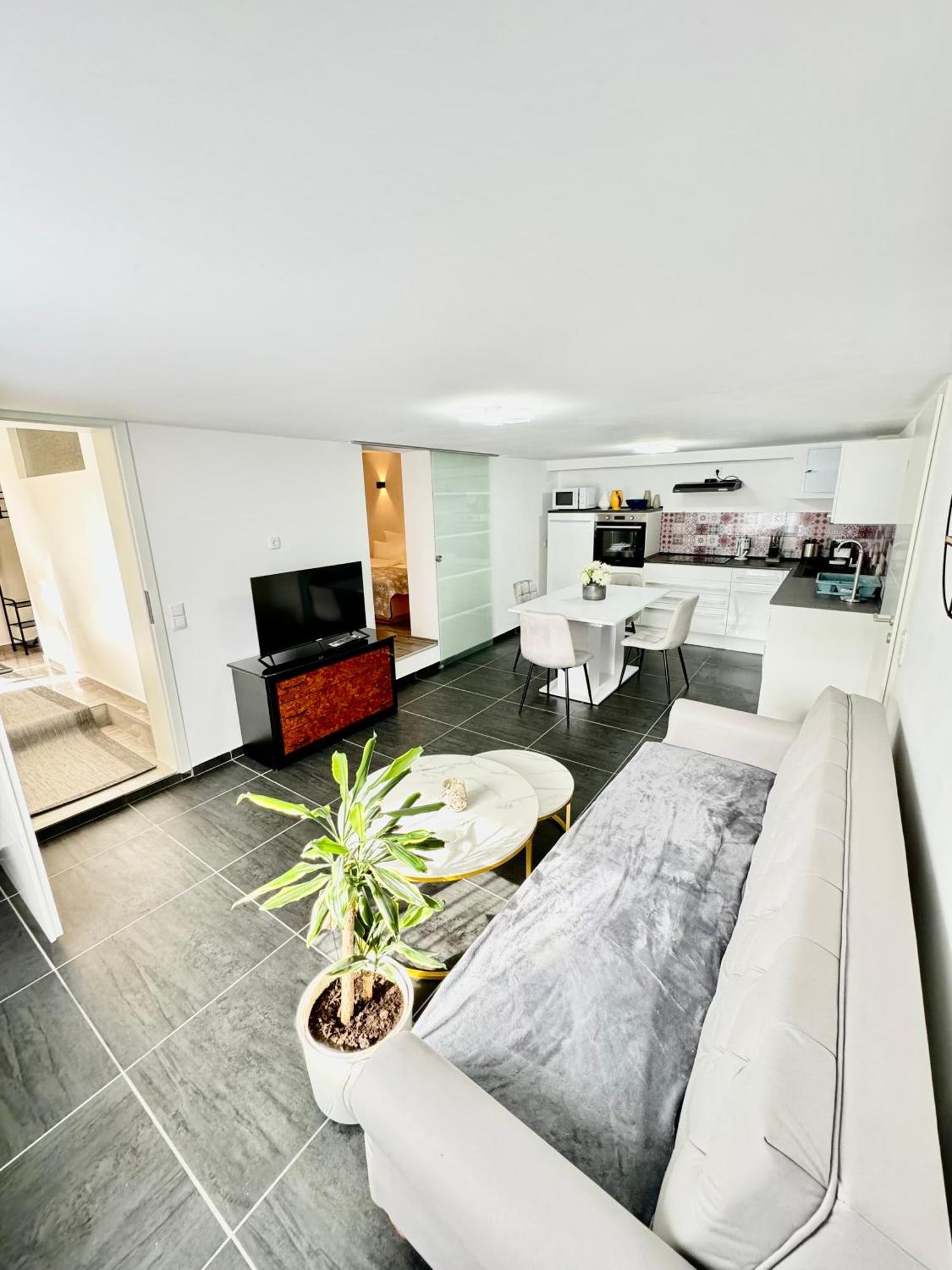 Villa Familie Moisil Daun Esterno foto